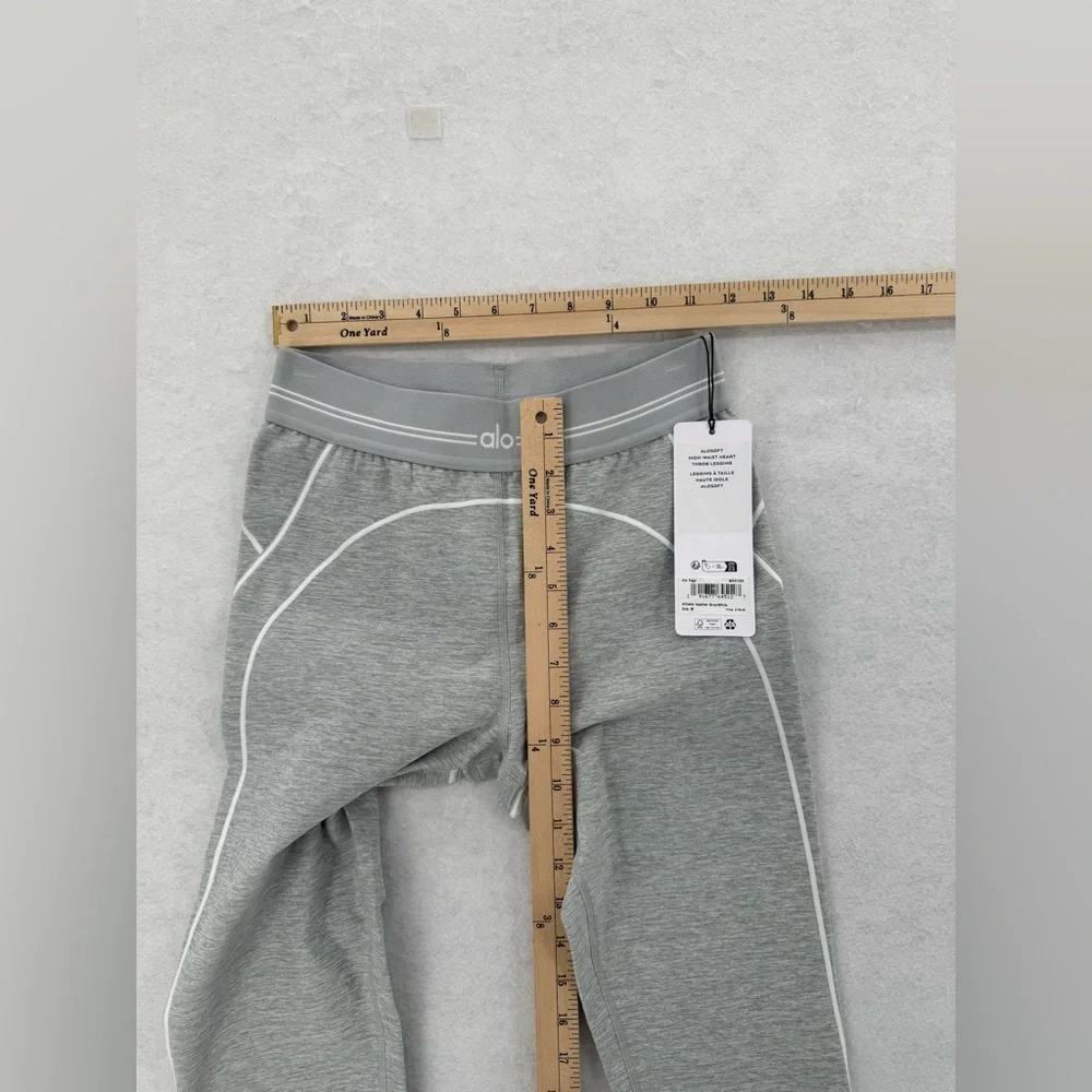 NWT Alo Yoga Alosoft High-Waist Heart Throb Legging Heather‎ Grey White Medium